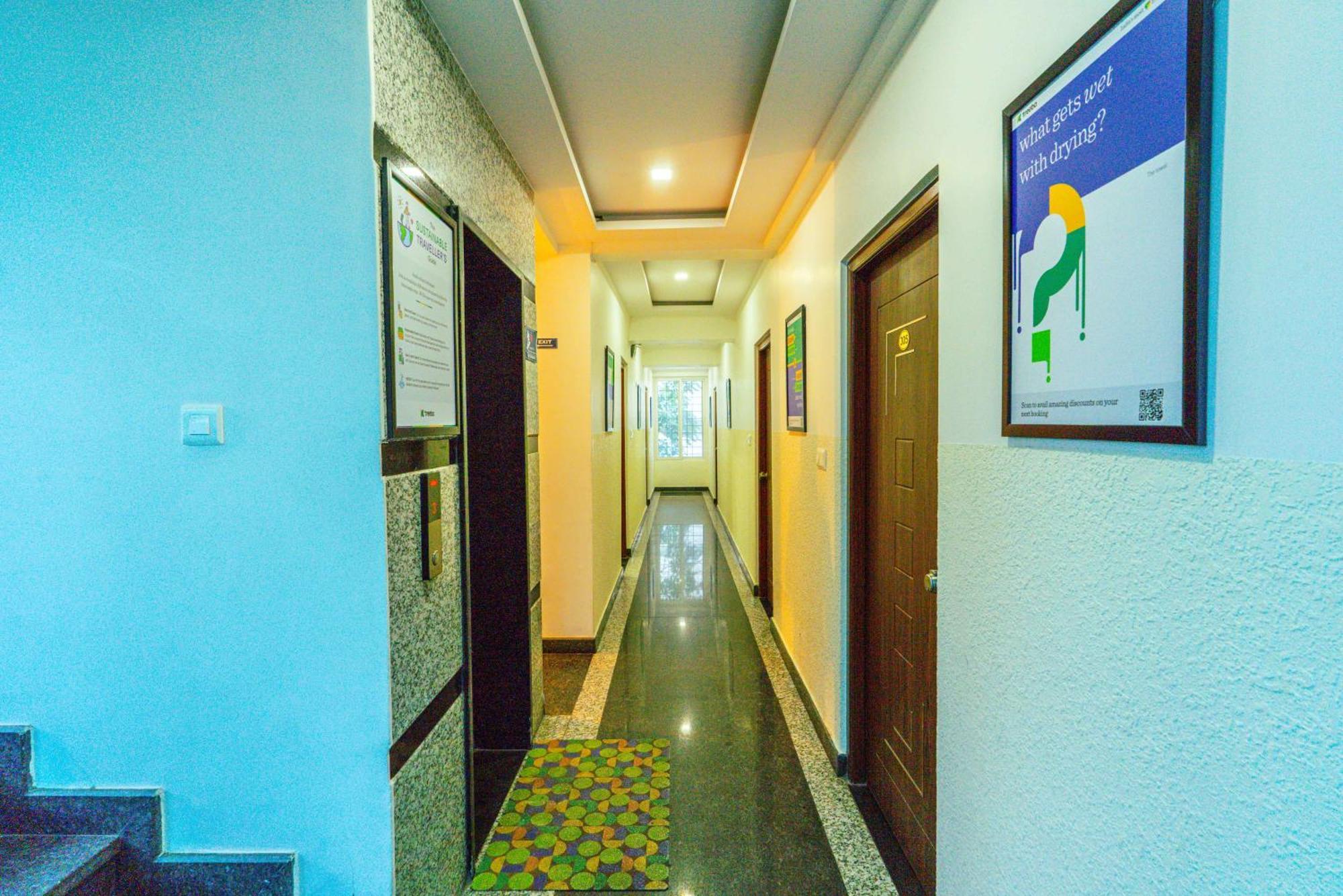 Treebo Elmas Grand Hotel Bangalore Exterior foto
